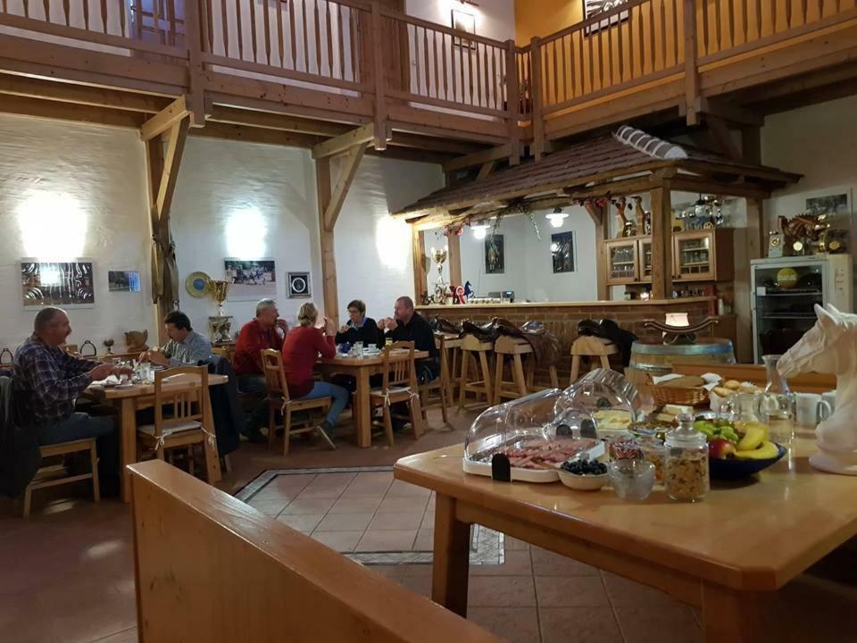 Вилла Reiterhof Roessler Poppendorf im Burgenland Экстерьер фото